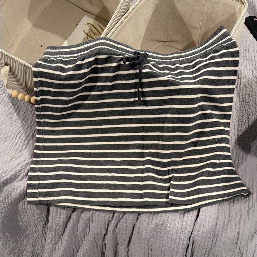 LOFT Gray and White Striped skirt